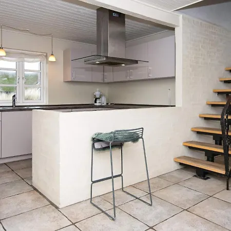 Five-bedroom Holiday In 15 בית נופש
