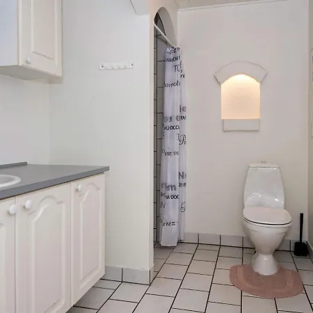 בית נופש Five-bedroom Holiday In 15 בלבאנד